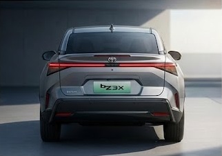 نمای عقب تویوتا bZ3X